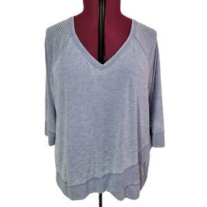 Silverwear Women's Blue V-Neck Sweatshirt (Size 2X)